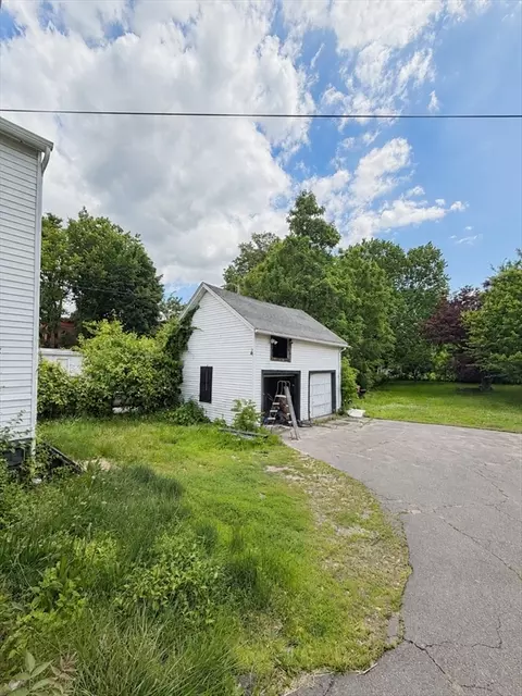 Exterior - 123 Grape St, Chicopee, MA 01013 photo 3 of 3