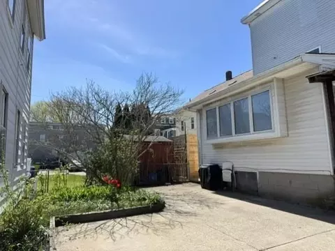 Exterior - 126 Main St, Warren, RI 02885 photo 3 of 8