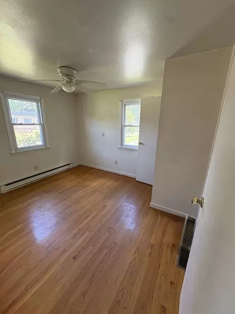 Bedroom - 40 Partridge Dr, Springfield, MA 01119 photo 3 of 4
