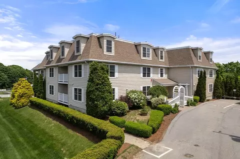 3 Pirmi Ln #5, Gloucester, MA 01930