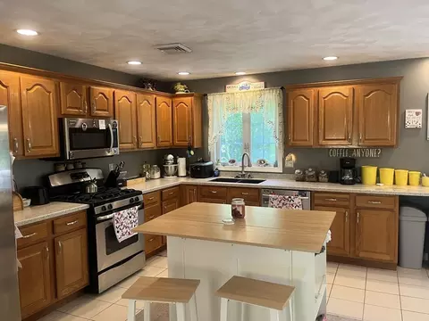 Kitchen - 793 Montgomery, Fall River, MA 02720 photo 1 of 4