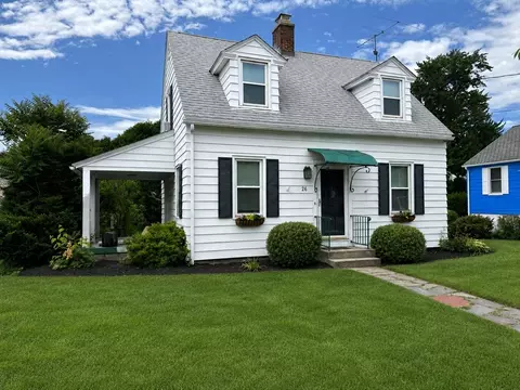 26 Grandview St, Springfield, MA 01118