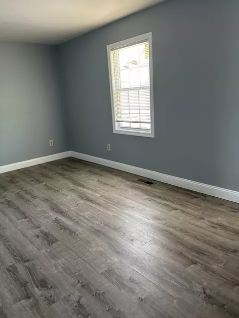 Other - 35-37 Pine St Ct, Springfield, MA 01105 photo 1 of 17