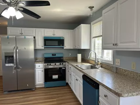 Kitchen - 35-37 Pine St Ct, Springfield, MA 01105 photo 1 of 5