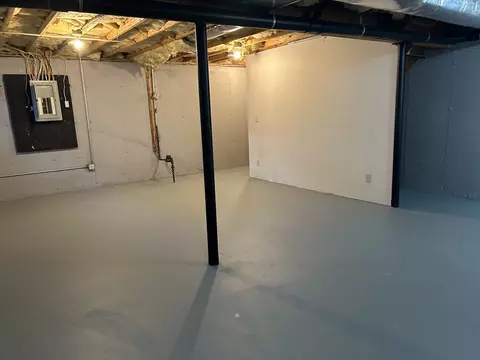 Other - 35-37 Pine St Ct, Springfield, MA 01105 photo 2 of 17