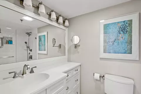 Bath - 20 Webster St #505, Brookline, MA 02446 photo 1 of 2