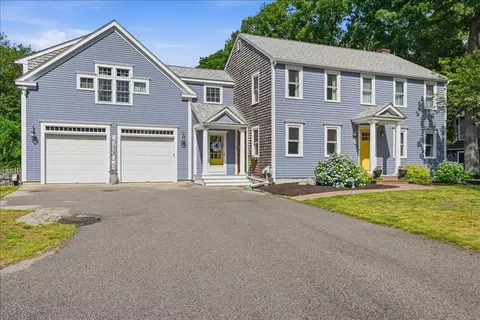 66 Station Station St, Scituate, MA 02066