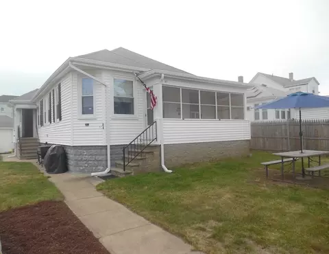 97 Stevens St, Fall River, MA 02721
