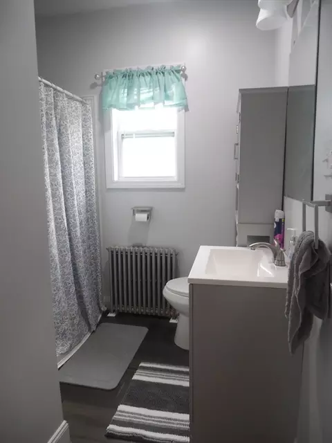 Bath - 97 Stevens St, Fall River, MA 02721 photo 1 of 1