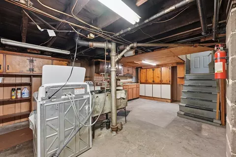 Other - 136 Maynard St, Springfield, MA 01109 photo 8 of 15