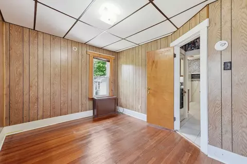 Bedroom - 136 Maynard St, Springfield, MA 01109 photo 4 of 4
