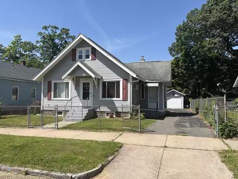 Exterior - 136 Maynard St, Springfield, MA 01109 photo 2 of 2