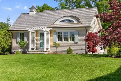Exterior - 2 Jefferson Rd, Bourne, MA 02532 photo 3 of 4