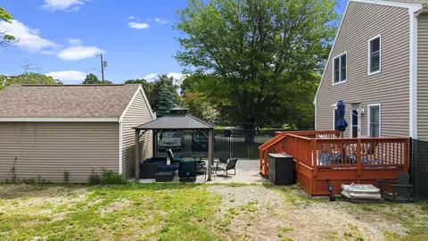 55 John St, Acushnet, MA 02743 photo 5