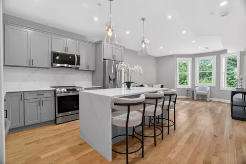 60 Stanley St #202B, Dorchester, MA 02125