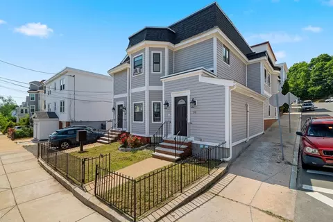 34 Gardner St, Chelsea, MA 02150