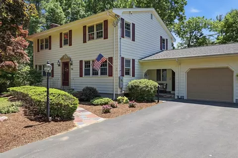 104 Jackson Dr, Raynham, MA 02767
