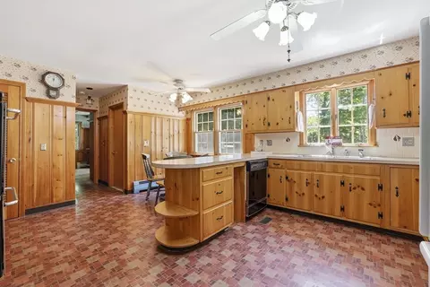 Kitchen - 104 Jackson Dr, Raynham, MA 02767 photo 1 of 5
