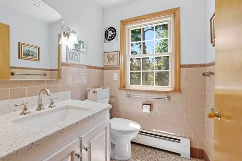 Bath - 104 Jackson Dr, Raynham, MA 02767 photo 3 of 3