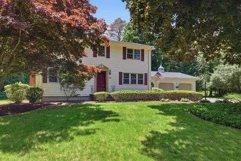 Exterior - 104 Jackson Dr, Raynham, MA 02767 photo 2 of 9