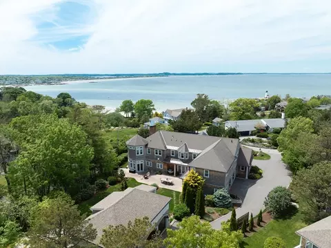 77 Norwood Hts, Gloucester, MA 01930