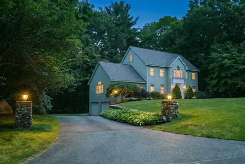 17 James Ave, Middleton, MA 01949 photo 4