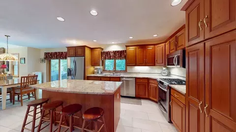 17 James Ave, Middleton, MA 01949 photo 12