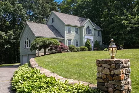 17 James Ave, Middleton, MA 01949 photo 2