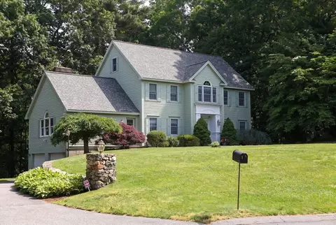 17 James Ave, Middleton, MA 01949