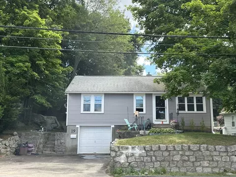 19 Granite St, Uxbridge, MA 01569