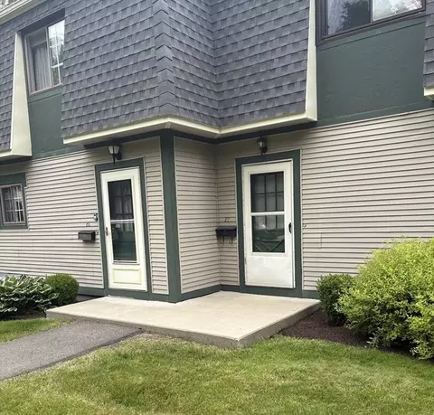 170 E Hadley Rd #27, Amherst, MA 01002