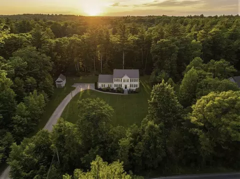 88 Northbridge St, Mendon, MA 01756