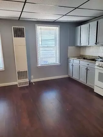 120 Fifteenth St #5, Fall River, MA 02723