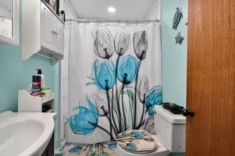 Bath - 157 Maplewood Ave, Gloucester, MA 01930 photo 2 of 2