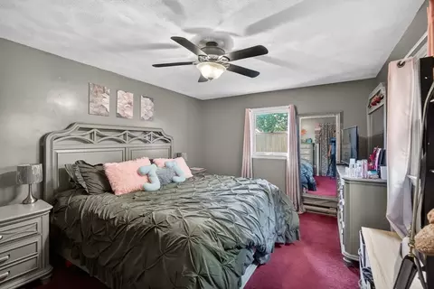 Bedroom - 157 Maplewood Ave, Gloucester, MA 01930 photo 3 of 6