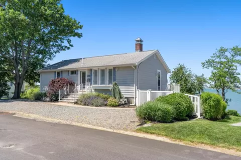 78 Clifton Ave, Hull, MA 02045