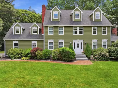 30 Knollwood Dr, Charlton, MA 01507