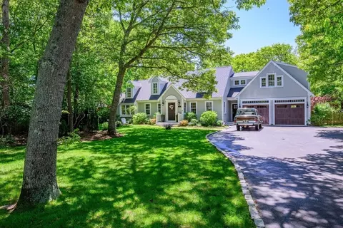 19 Coveview Dr, Yarmouth, MA 02664