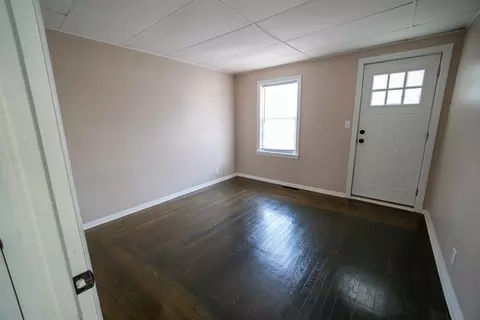Living - 45 Lafayette St, Fall River, MA 02723 photo 2 of 3
