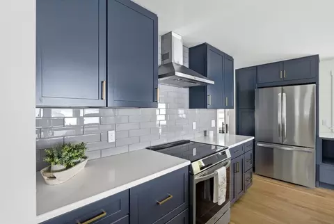 Kitchen - 40 Pine St, Hudson, MA 01749 photo 4 of 5