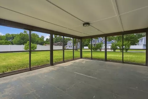 Exterior - 40 Pine St, Hudson, MA 01749 photo 5 of 8