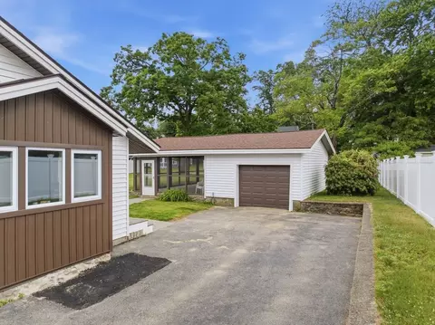 Exterior - 40 Pine St, Hudson, MA 01749 photo 7 of 8