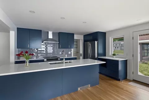 Kitchen - 40 Pine St, Hudson, MA 01749 photo 2 of 5