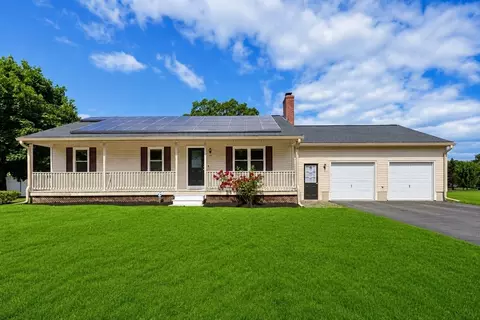120 Carrier Ave, Attleboro, MA 02703