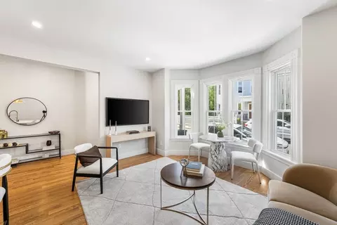 14 Harbor View St #1, Dorchester, MA 02125