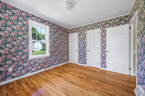 Bedroom - 355 Boston Rd, Sutton, MA 01590 photo 2 of 4