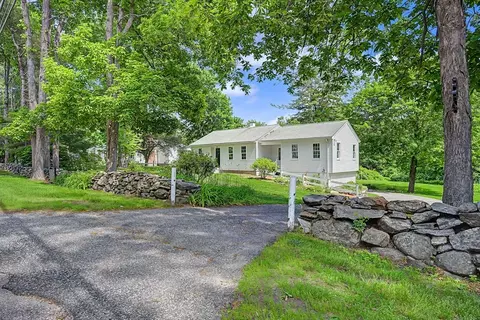Exterior - 355 Boston Rd, Sutton, MA 01590 photo 2 of 9