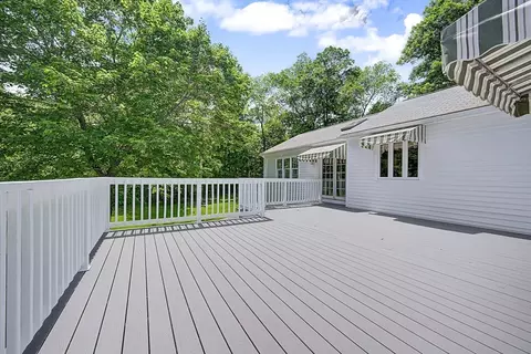 Exterior - 355 Boston Rd, Sutton, MA 01590 photo 7 of 9