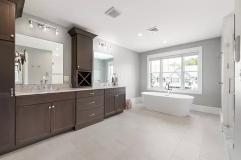 Bath - 84 Nardone Rd, Needham, MA 02492 photo 2 of 5