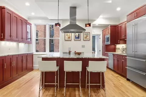34 Station St #3, Brookline, MA 02445